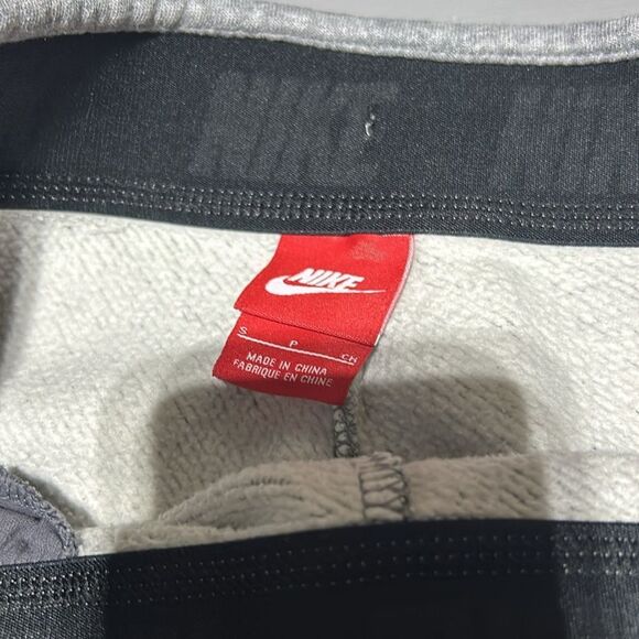 Nike Jogger Sweatpants - Picture 7 of 15